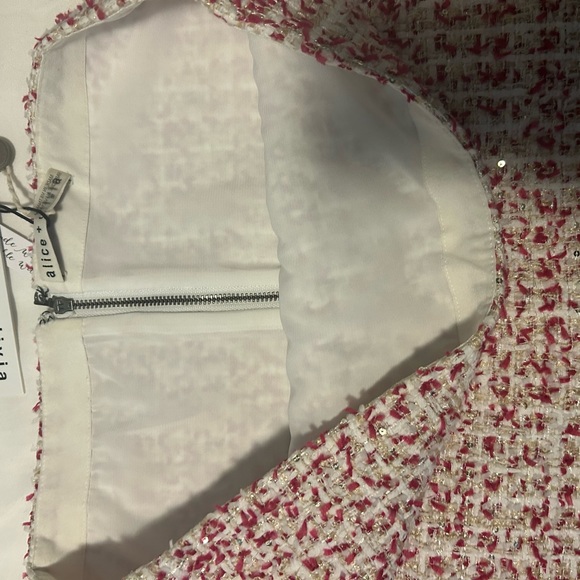 Riley Tweed Skirt
Alice + Olivia - Picture 5 of 5